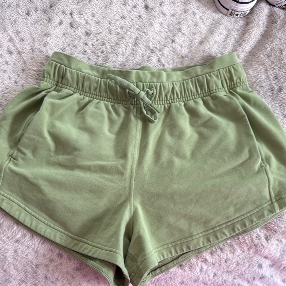 Lululemon Athletica Green Athletic Shorts Elastic Waist